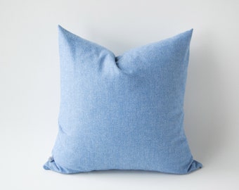 Coussin jeté, chevrons en flanelle bleue