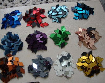 300 # Mozaïek 12 kleuren spiegel Ruitvormig, ca. 1 x 2 cm, 25 stuks per kleur.
