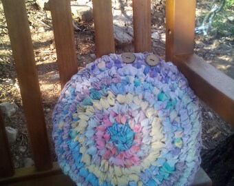 Pastel throw pillow cover, round. Toothbrush knotted, just like our rag rugs. Machine Wash! Farmhouse, country prim decor, vintage technique