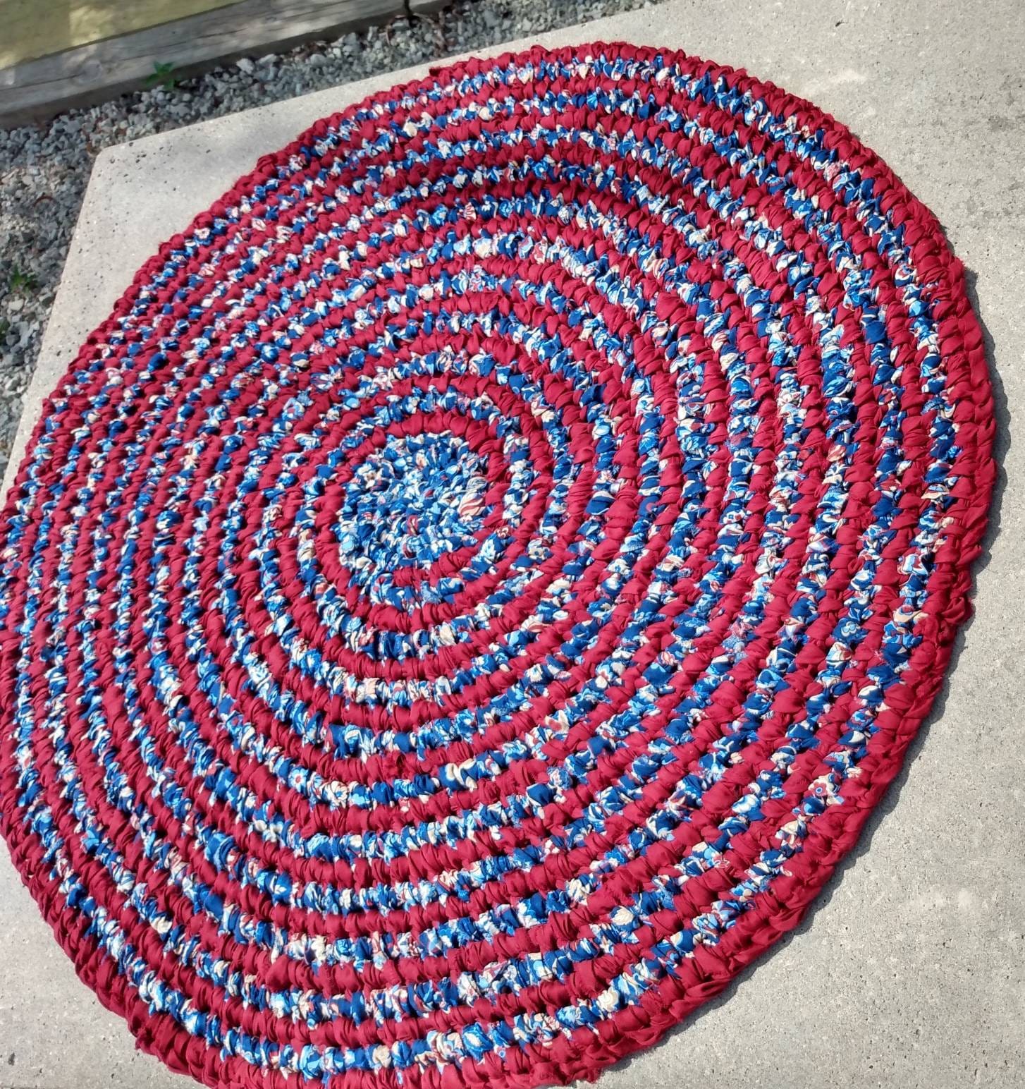 Round Spiral Rag Rug. Red white tan blue w/solid rich Etsy