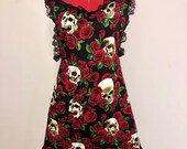 Retro Inspired Skull Roses Apron