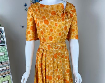 40s 50s Fit & Flare Pleated Summer Dress - Large - Vintage Orange Yellow Floral Summer Dress - Garden Party High Tea Wedding Guest Dress