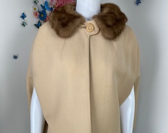 60s Wool Fur Trim Camel Cape - Vintage 1960s Fur Collar Poncho Capelet - Winter Fall Dress Evening Cape - XS/S/M