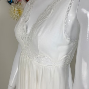 Chemise de nuit blanche vintage des années 60, 70