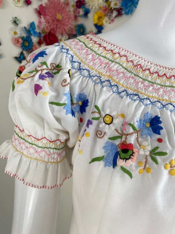 1960s Embroidered Folkloric Peasant Blouse - Trad… - image 7