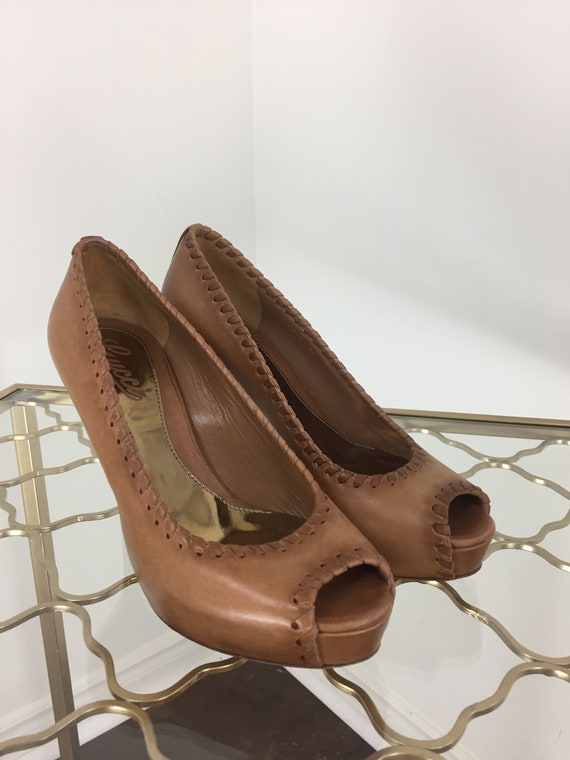 Ynkelig Spekulerer indsprøjte Vintage Gucci Pumps Peep Toe Caramel Brown Stiletto | Etsy Canada