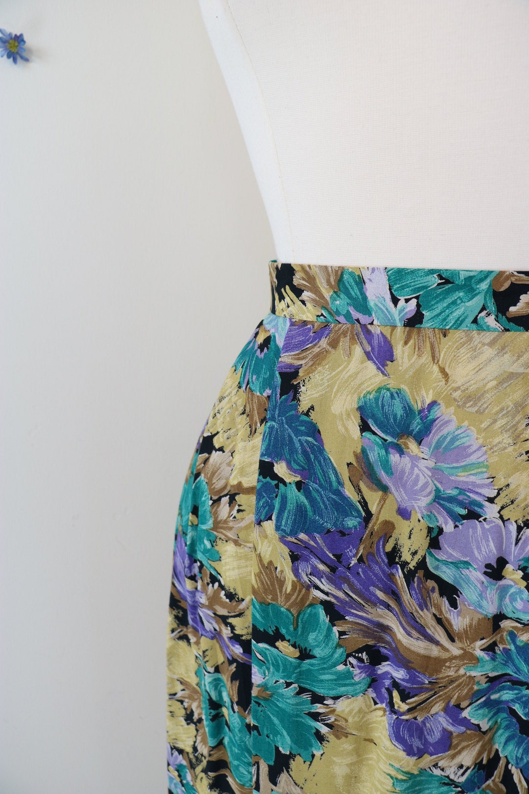 80s Vintage Floral Patterned Skirt 16