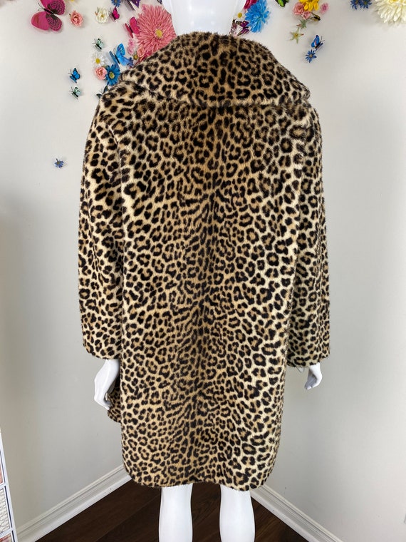 Faux Fur Animal Print Winter Coat - 1970s Leopard… - image 6