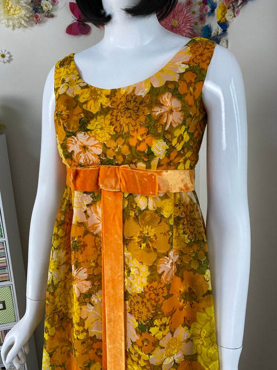 60s 70s Hostess Dress - Vintage 1960s Yellow Flor… - image 3