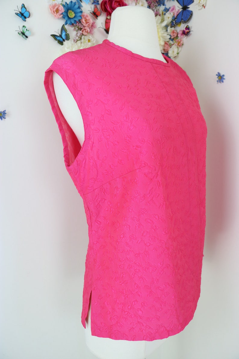 Mod 60s 70s Pink Summer Top Handmade Floral Textured Sleeveless Top Vintage 1960s 1970s Casual Blouse Shirt In Bright Pink L/XL image 4