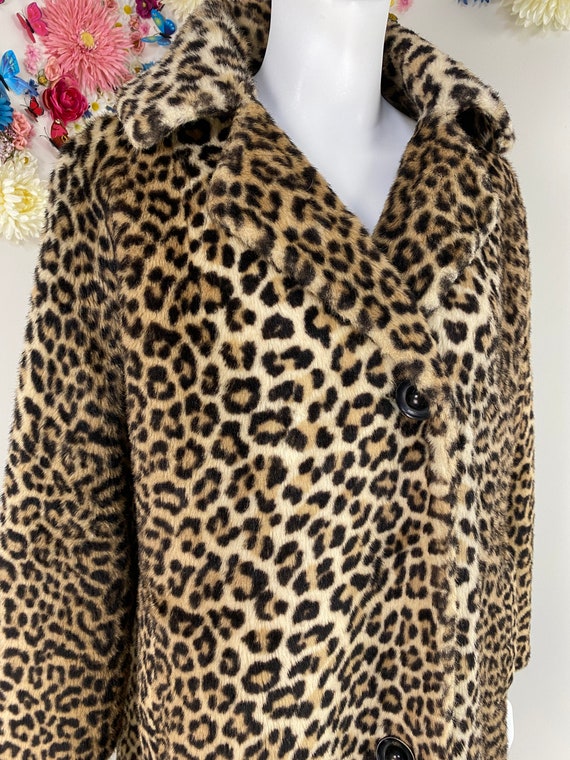 Faux Fur Animal Print Winter Coat - 1970s Leopard… - image 5