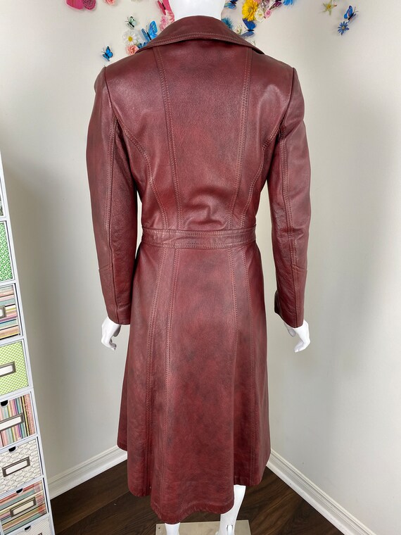 70s Burgundy Leather Trench Coat With Belt - 1970… - image 6