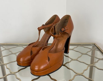 Caramel Brown Mary Jane Platform High Heel Shoes - 7 US - 4.5" Heel 1" Platform - Classic Preppy School Girl Pin-up