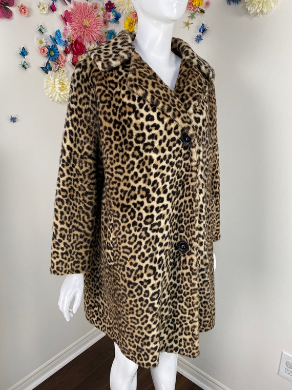 Faux Fur Animal Print Winter Coat - 1970s Leopard… - image 4