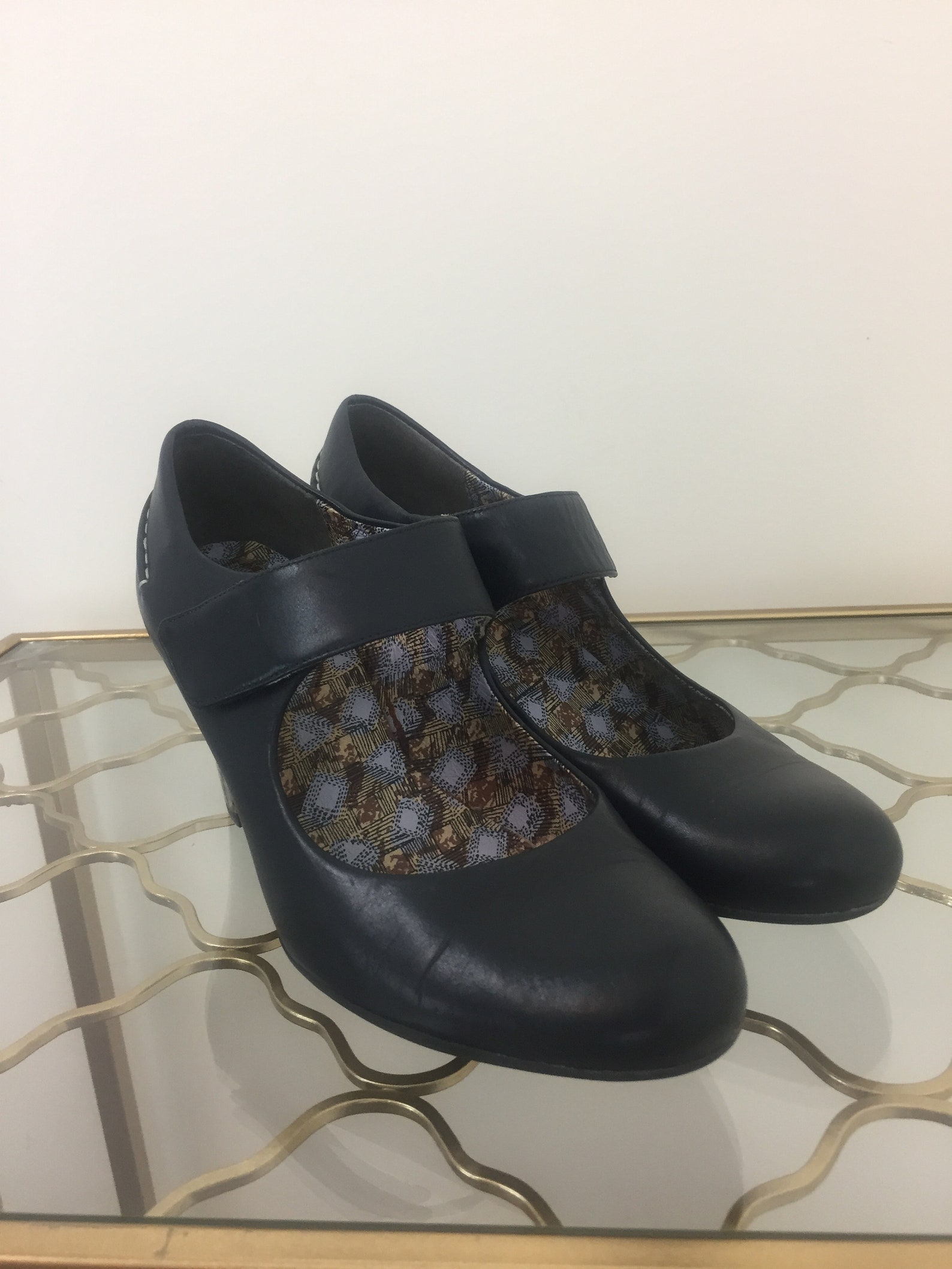 camper mary jane heels