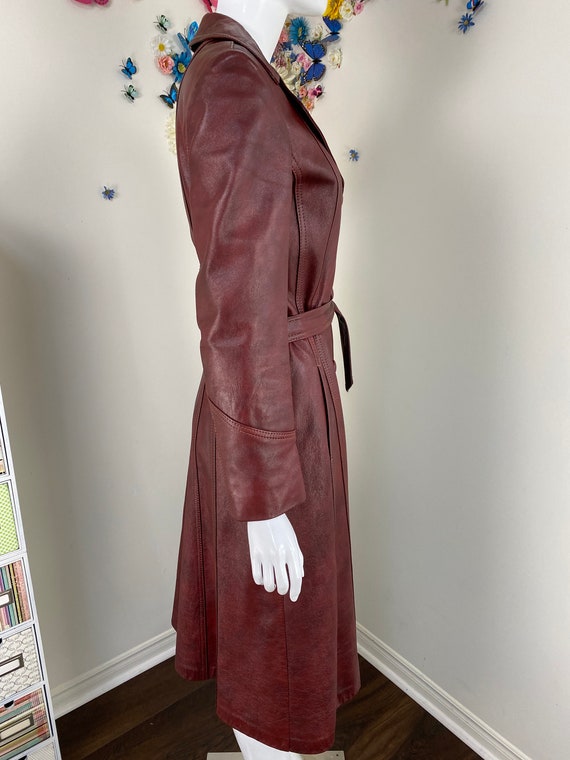 70s Burgundy Leather Trench Coat With Belt - 1970… - image 5
