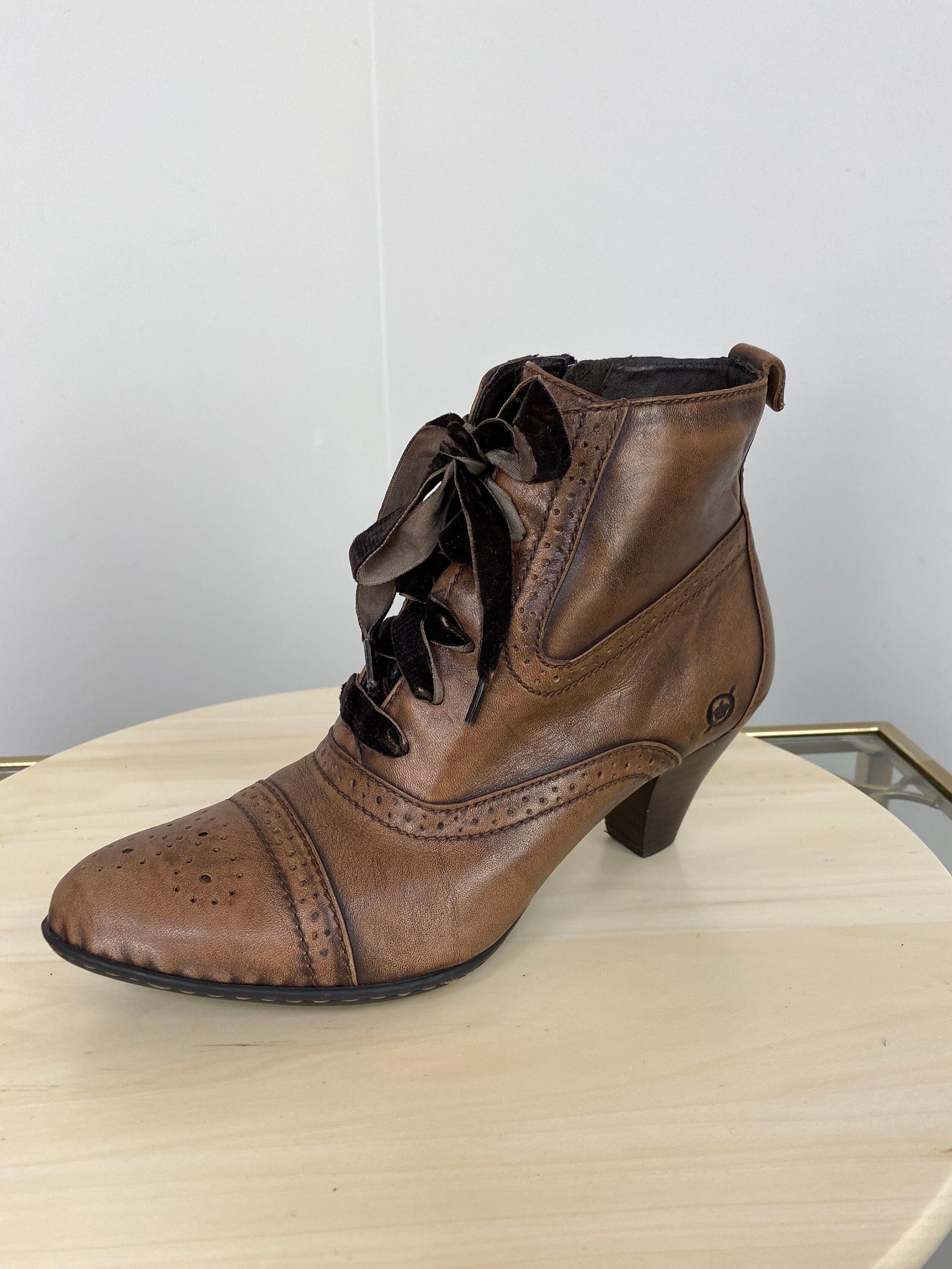 Born michel ankle boot top