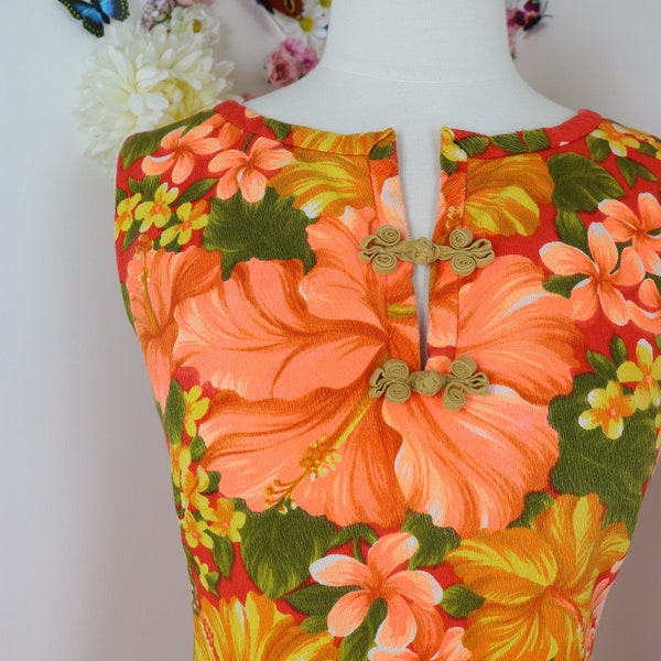60s 70s Floral Hibiscus Hawaiian Shift Dress - Vintage ELSIE KRASSAS Summer Vacation Resort Wear Tiki Party Short Dress - S