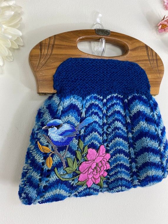 Hand Knit Wool Purse Handbag With Wood Handle - V… - image 2