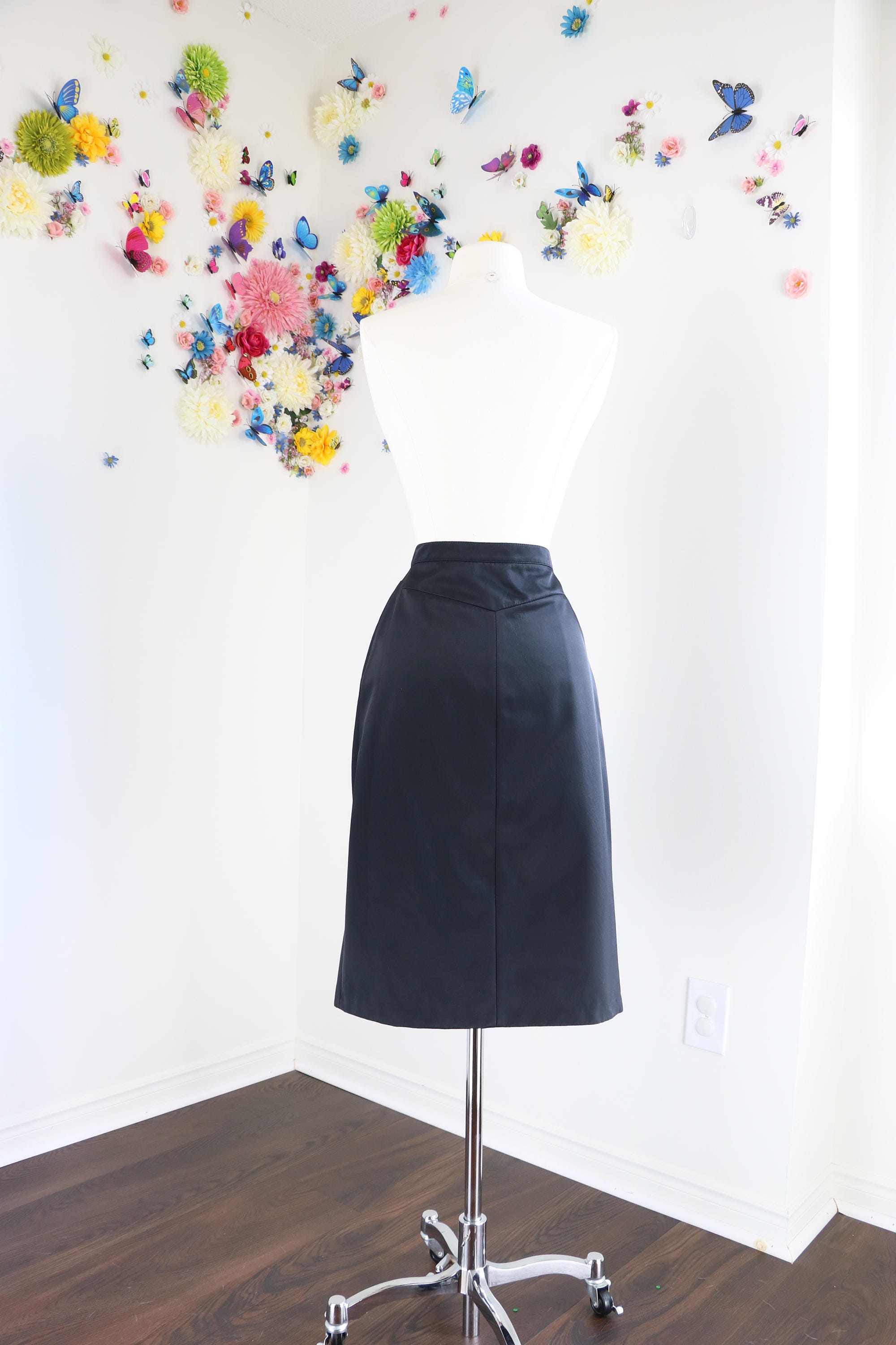 FENDI black mini skirt フェンディ ブラック ミニスカート at FENDI(フェンディ) ミニスカート(レディース) - 海外通販のBUYMA