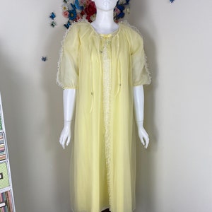 Vintage Nightgown Set SHIREY Peignoir Lingerie Robe 1960s Yellow Semi Sheer Ruffled Chiffon Negligee Valentine Gifts For Her - S/M