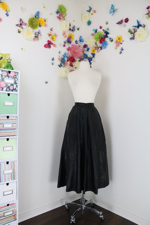 Vintage 80s Does 1950s Full Flare Black Leather Sk