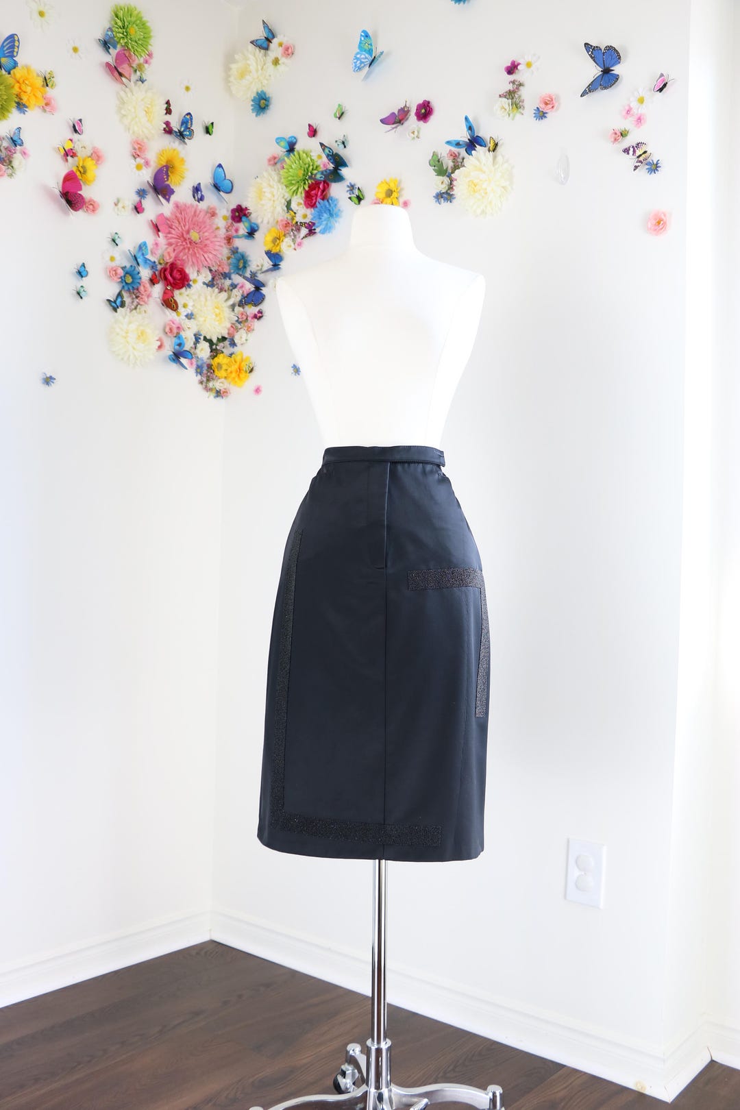 スカート Fendi Black Slim-Fit Long Skirt Fendi Black Slim-Fit Long Skirt Midi in Black | THE LIST