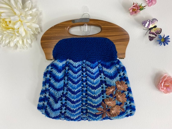 Hand Knit Wool Purse Handbag With Wood Handle - V… - image 3