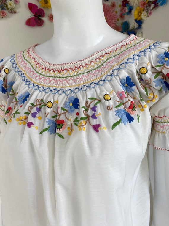 1960s Embroidered Folkloric Peasant Blouse - Trad… - image 8