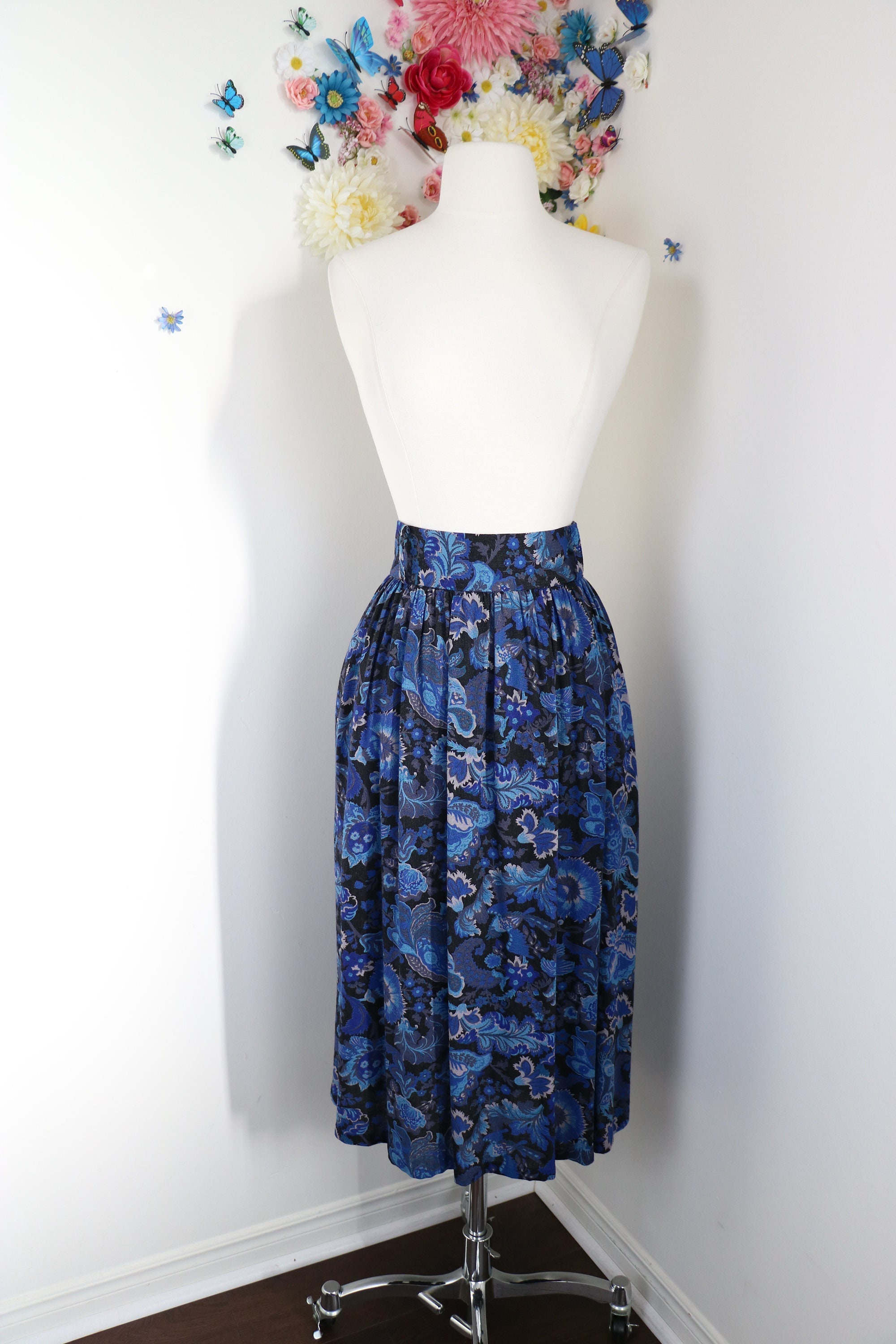 Navy blue top floral midi skirt