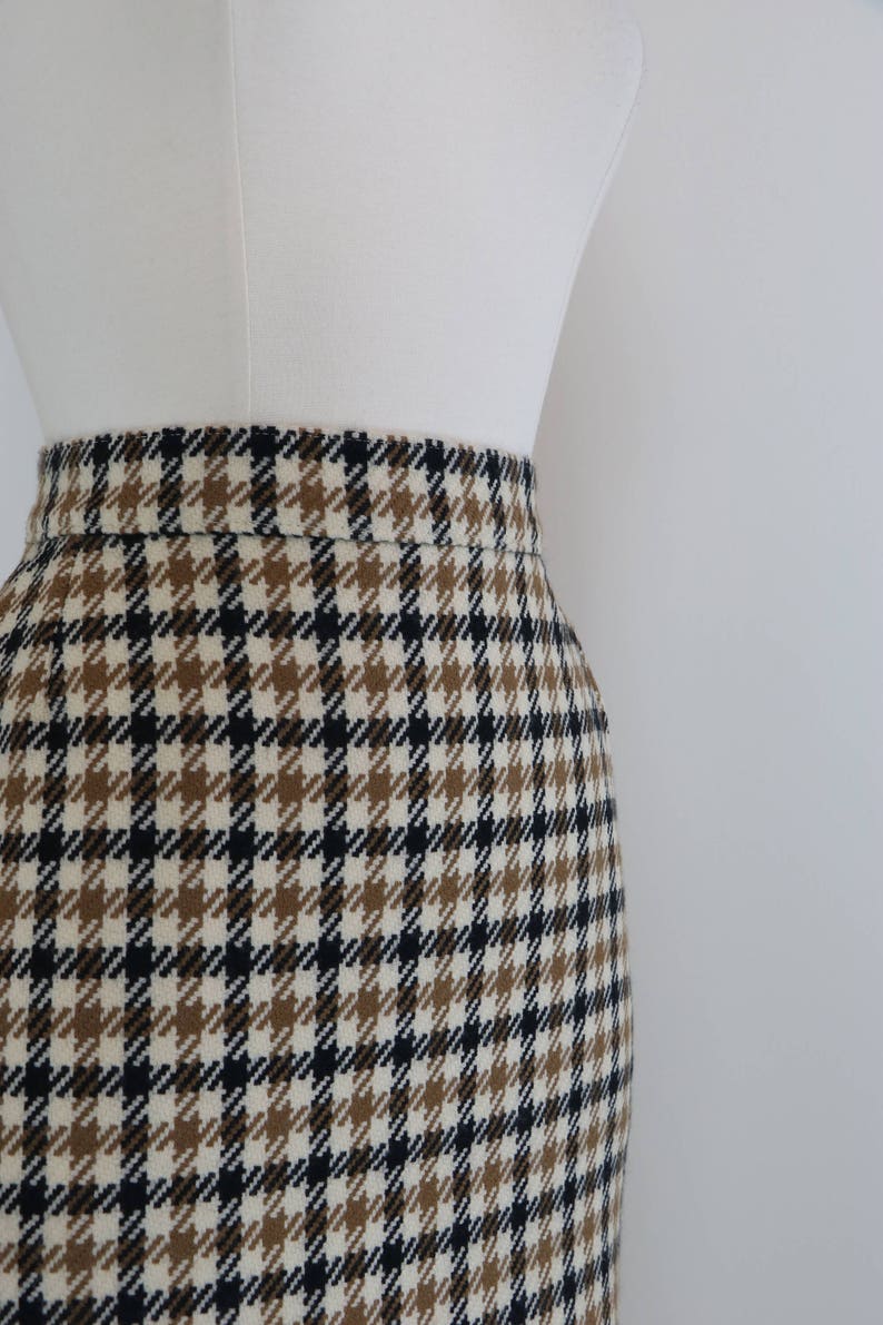 Back Slit Button Detail Size Small 26 Waist Austin Reed Brown Black Check Plaid Midi Pencil Skirt Mad Men 80s Does 1960s Skirt