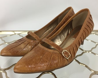 Vintage 1990s Brown Kitten Heel Pumps - Ecco - Low Heel - Front Buckle With Strap - Size 37 EU - 6 US - 1.75" Heel - Classic Elegant