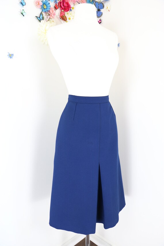 Vintage 1970s Blue and Red Thread Yoked Skirt  1970s Medium Straight Skirt  1970s Skirt for Boots  Blue Denim Look Skirt  30W 41H