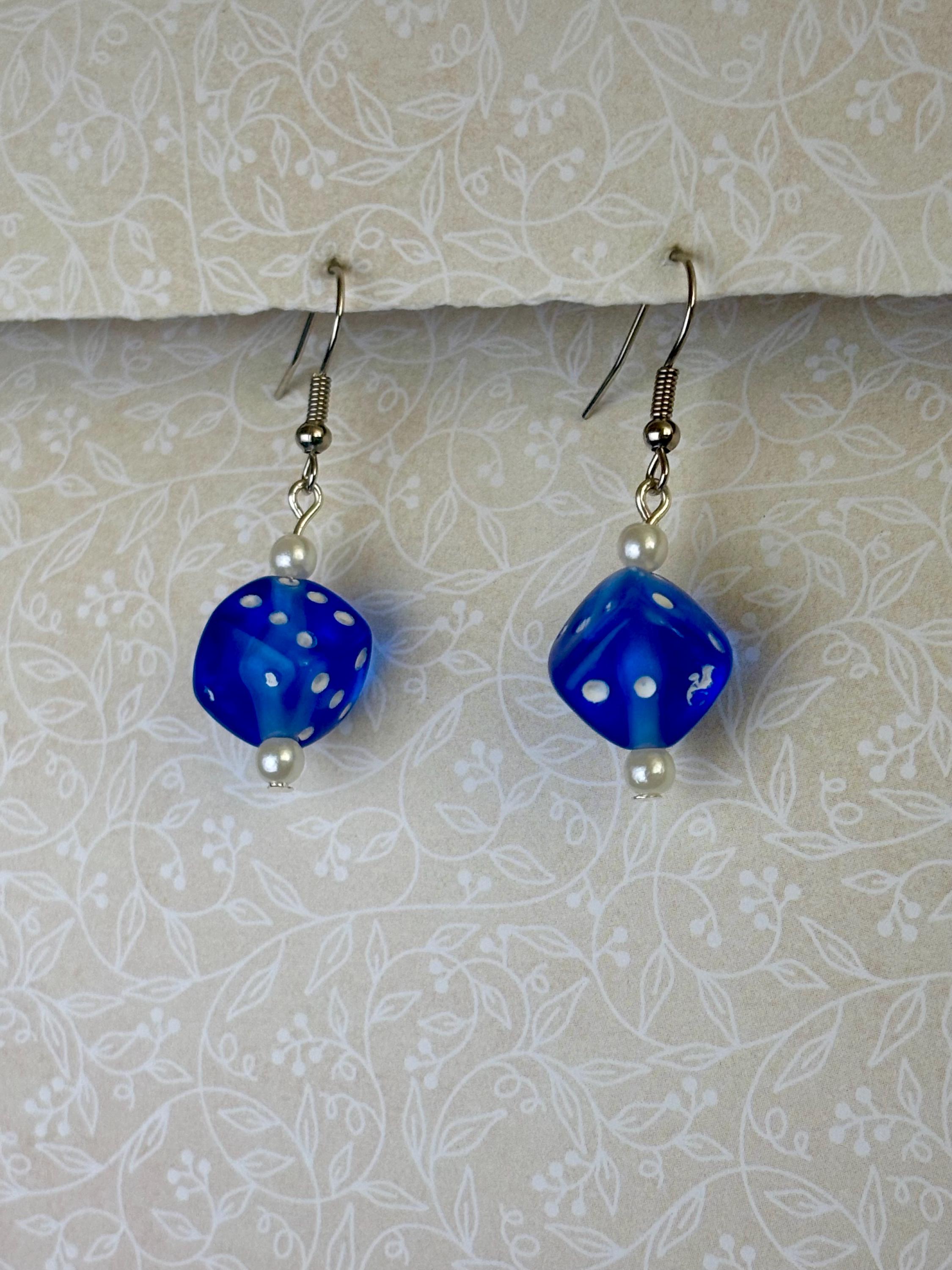 サイコロのイヤリング - Etsy 日本