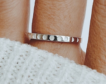Anillo de fases lunares: Anillo apilable celestial hecho a mano
