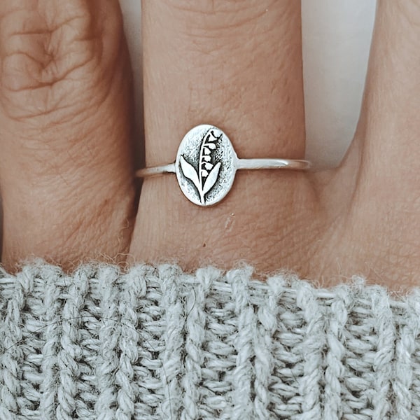 Silver Lily Of The Valley Ring, Gold May Birth Flower Stackable Dainty Ring, May Birthday Jewelry Christmas Gift Sister Friend Daughter Mom