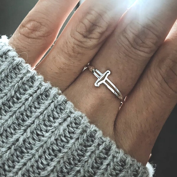 Silver Dagger Ring, Gold Sword Ring, Minimalist Sword Jewelry, Sterling Viking Sword Thumb Ring, Simple Knife Ring Women Christmas  Gift