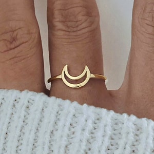 Minimalist Gold Crescent Moon Ring: Dainty Lunar Jewelry