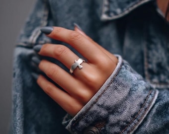 Simple Raven Ring: Crow Jewelry Gift