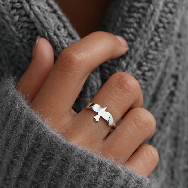 Raven Ring: Simple Crow Bird Jewelry Gift image 3