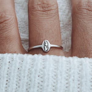 Tiny Lavender Ring, Lavendar Ring Dainty, Lavender Flower Ring, Nature Ring Silver, Lavender Jewelry Christmas Gift