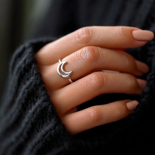Silver Crescent Moon Ring: Dainty Lunar Jewelry