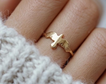 Raven Ring: Simple Crow Bird Jewelry Gift