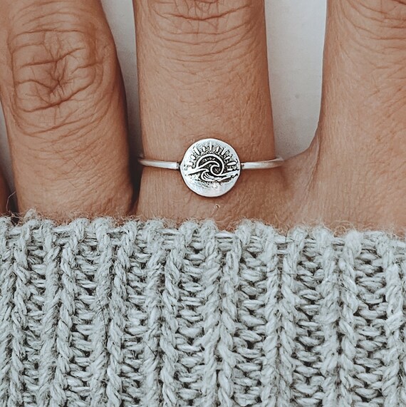 Wave and clearance sun ring