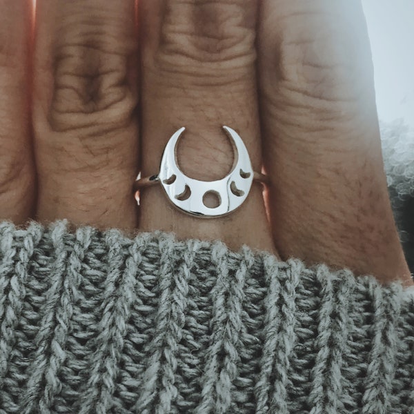 Moon Phase Ring Gold or Silver, Simple  Witch Ring, Wicca Ring, Wiccan Jewelry for Women, Crescent Moon Ring Christmas Gift