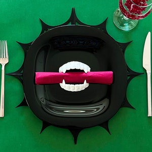 Halloween Themed Vampire Teeth Serviettenringe - Dracula Dinner Party Dekorationen - Spooky Tablescape - Halloween Tischakzent