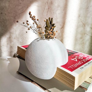 Orb Vase For Dried Flowers - Simple Round / Right-Angle Decorative Vase - minimalist and modern decoration vase - Bioplastik