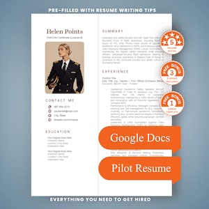 Puede incluir: Una plantilla de currículum para piloto profesional con un diseño de dos columnas que incluye secciones de contacto, educación, resumen y experiencia. Contiene una foto de piloto, insignias circulares naranjas y etiquetas de Google Docs.