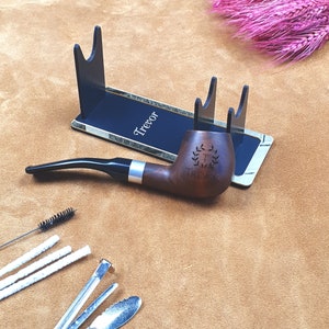 Personalized Pipe Gift Set , Gift For Dad ,Custom Pipe, Cleaning Spoon and Cotton Cleaning Brush, in a Wood Pipe Stand
