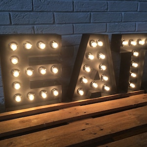 Decoración de cocina o restaurante GRAN EAT letrero iluminar Letras de metal, iluminar letrero decoración impísica. Bar & Dinner letrero EAT, Bombillas reales